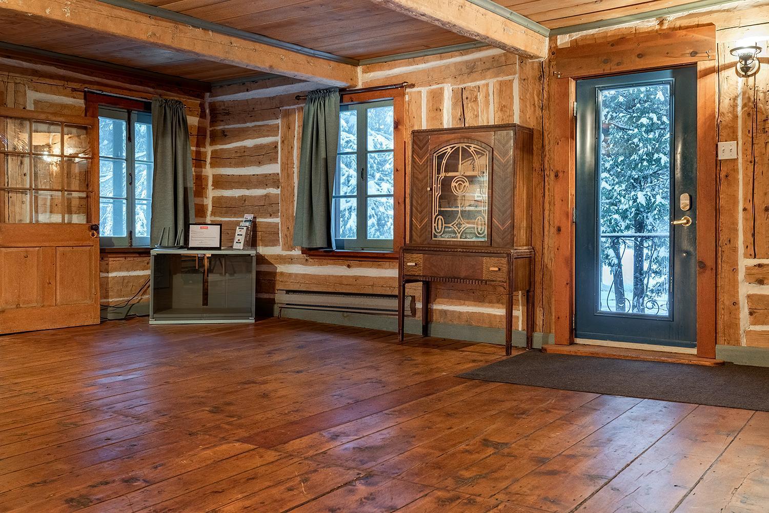 Ancestral Wooden Chalet - St-Gabriel De Brandon Mandeville Eksteriør bilde