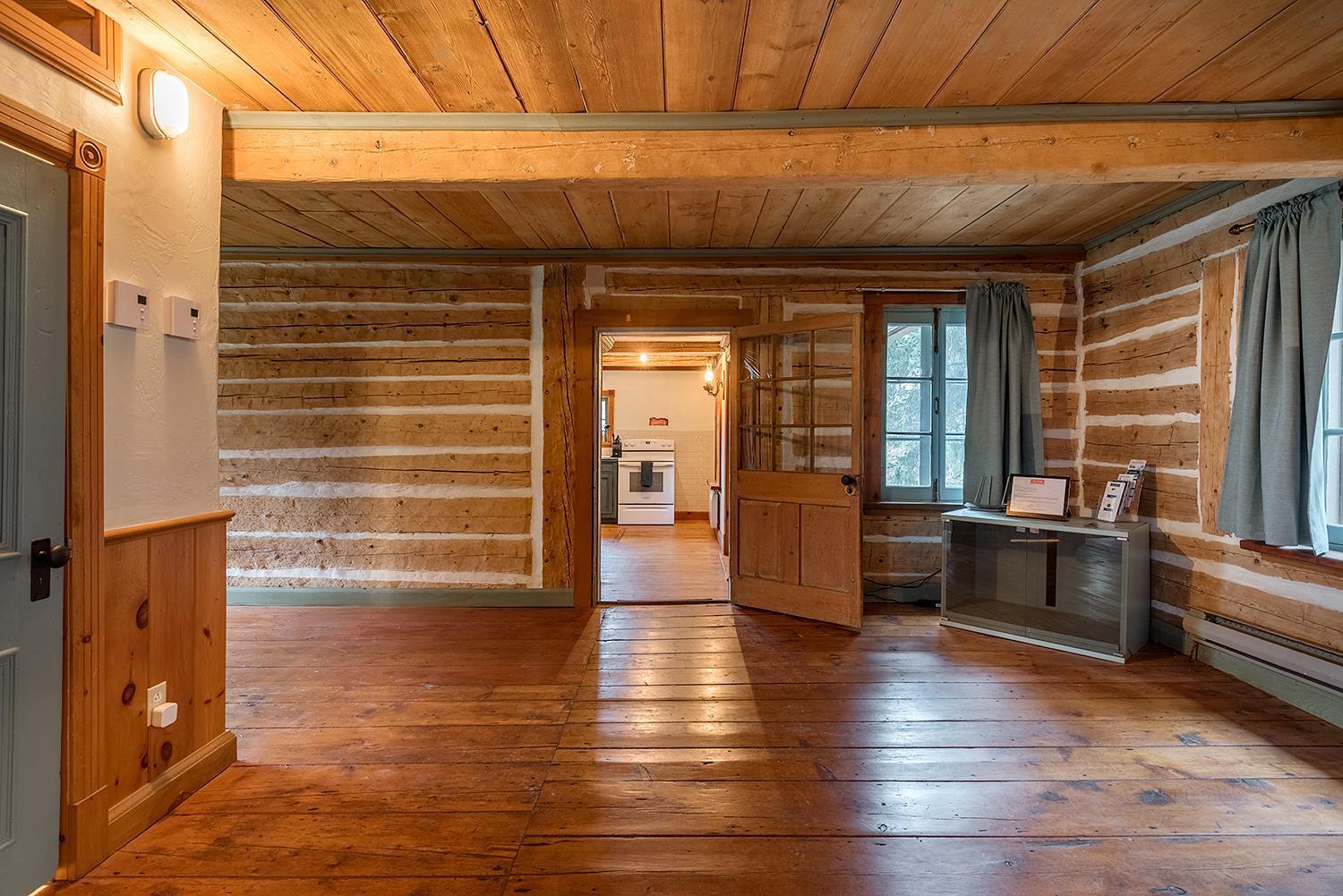 Ancestral Wooden Chalet - St-Gabriel De Brandon Mandeville Eksteriør bilde